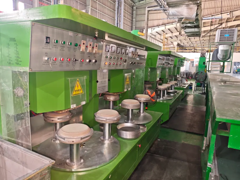 มีการติดตั้งเครื่องประสานฐานอุปกรณ์ทำอาหารในต่างประเทศ